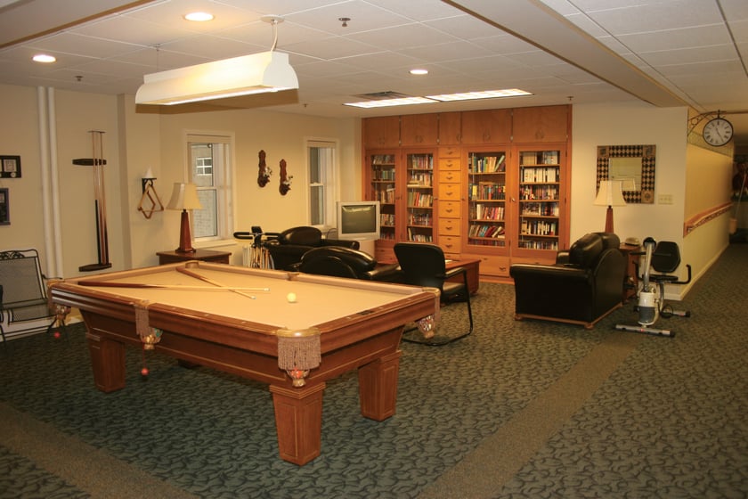lakewood-manor-IMG_9410poolROOM_MANOR